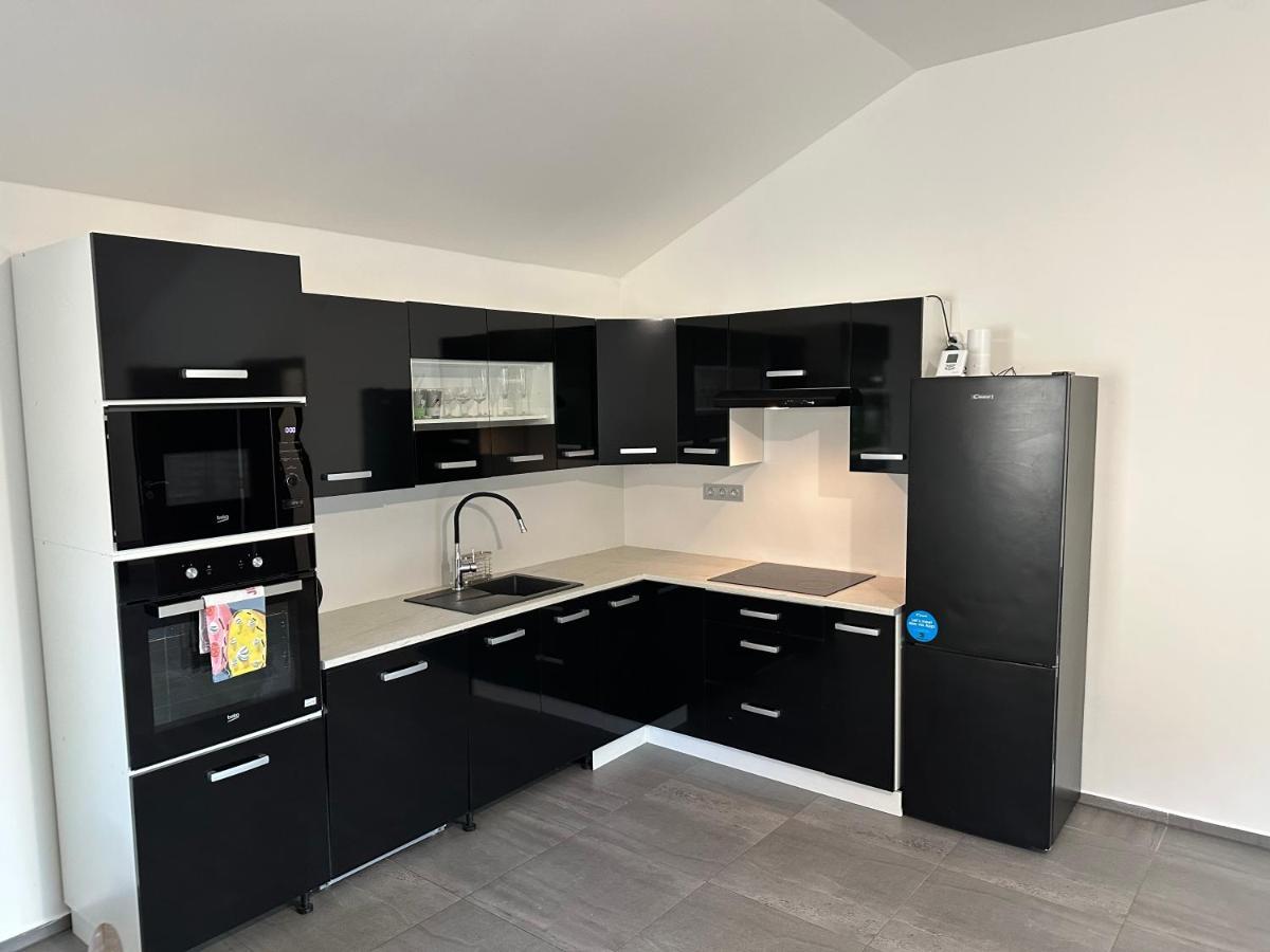 Apartman Byt 75M2 Klid Priroda Pro Rodinu Πράγα Εξωτερικό φωτογραφία