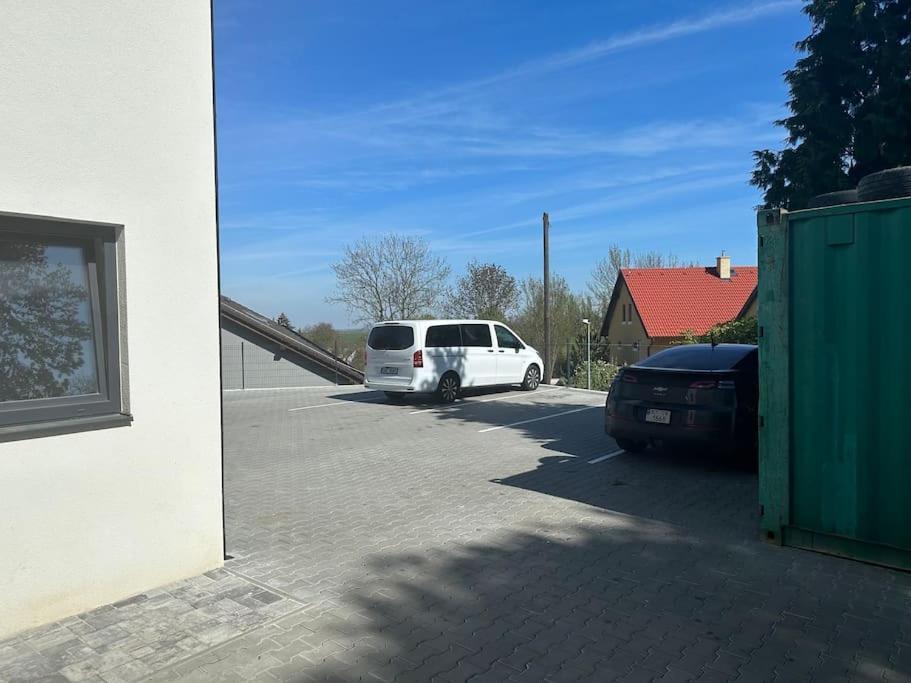 Apartman Byt 75M2 Klid Priroda Pro Rodinu Πράγα Εξωτερικό φωτογραφία